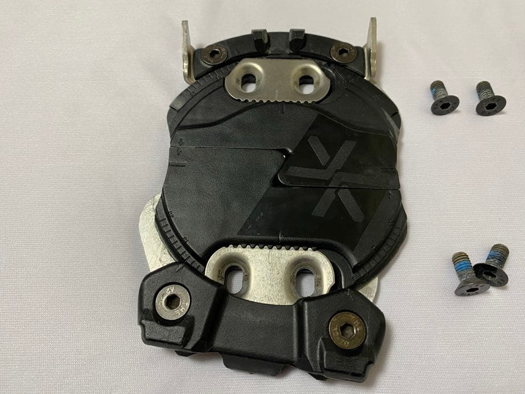 カラコラム　スノーボード ビンディング ネジ付き