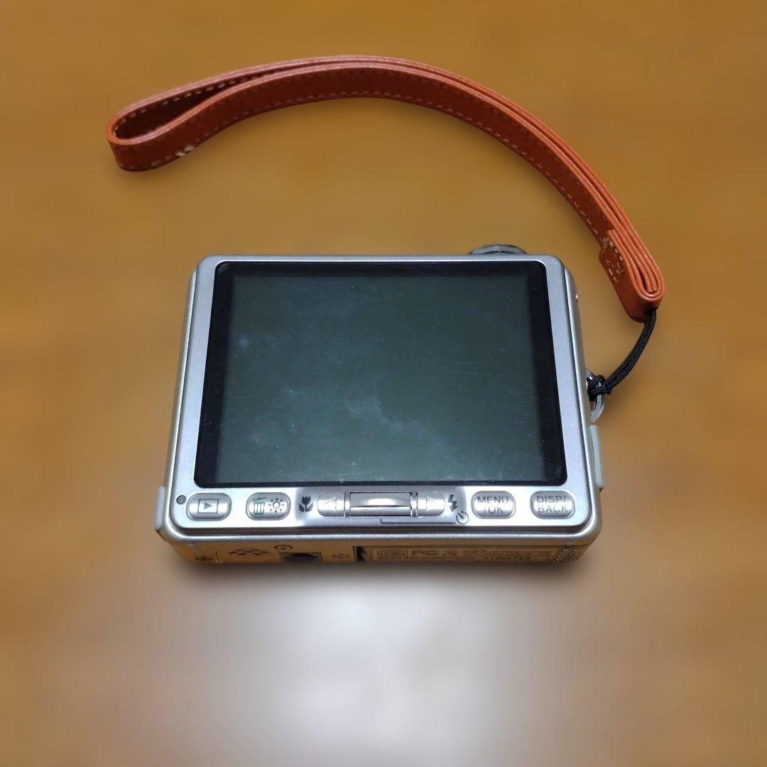 Fujifilm FinePix v10 コンパクトデジタルカメラ