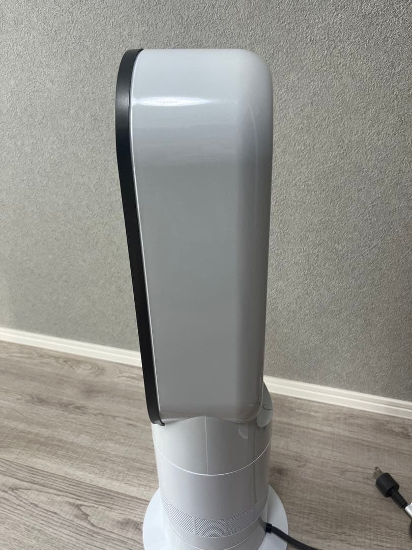 【美品】2024年製　dyson ダイソン　AM09 hot+cool