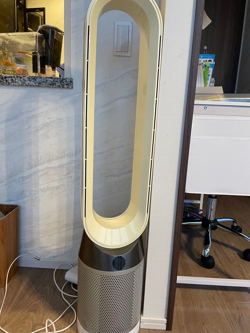 Dyson タワー型空気清浄機