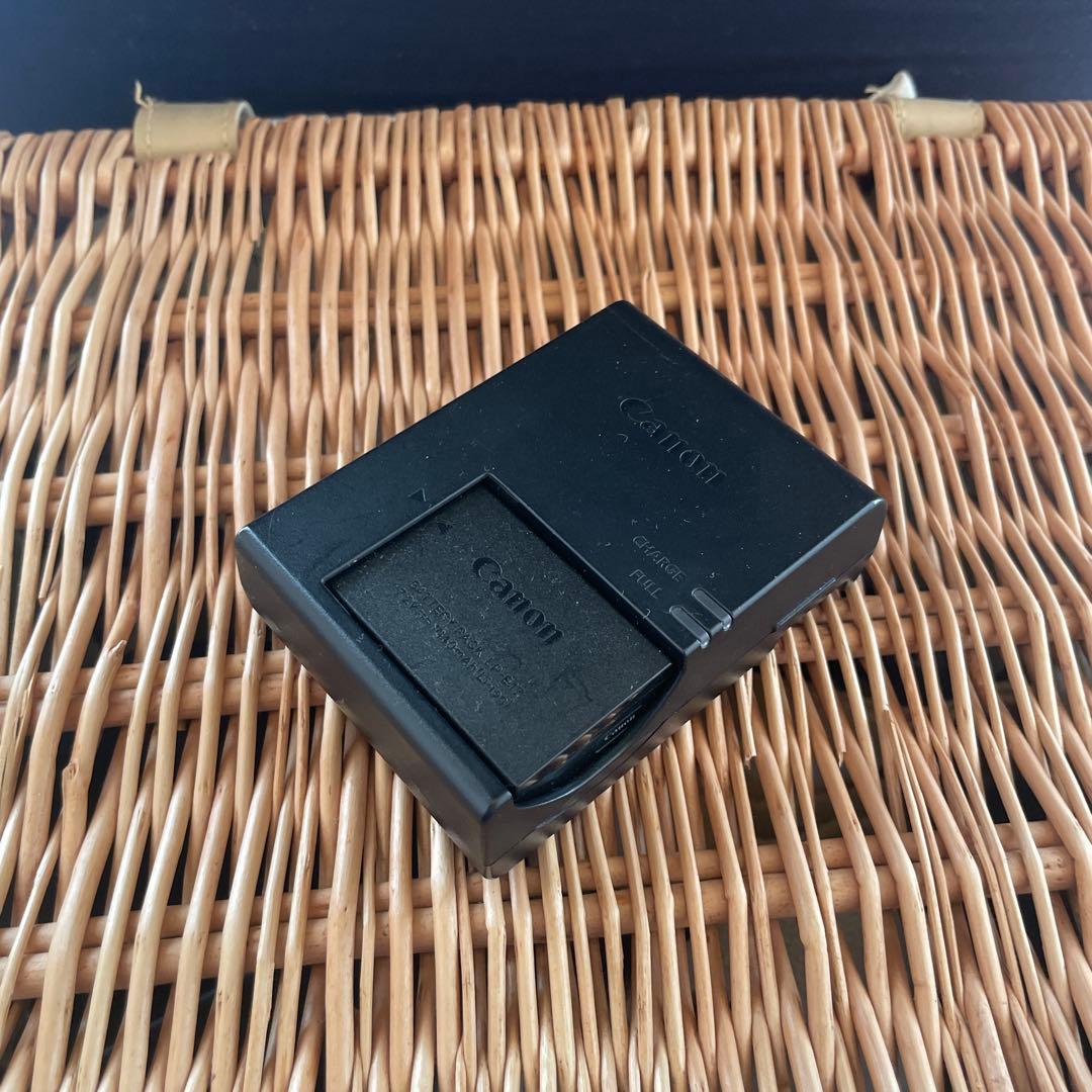 Canon デジタル一眼レフカメラ レンズ付き