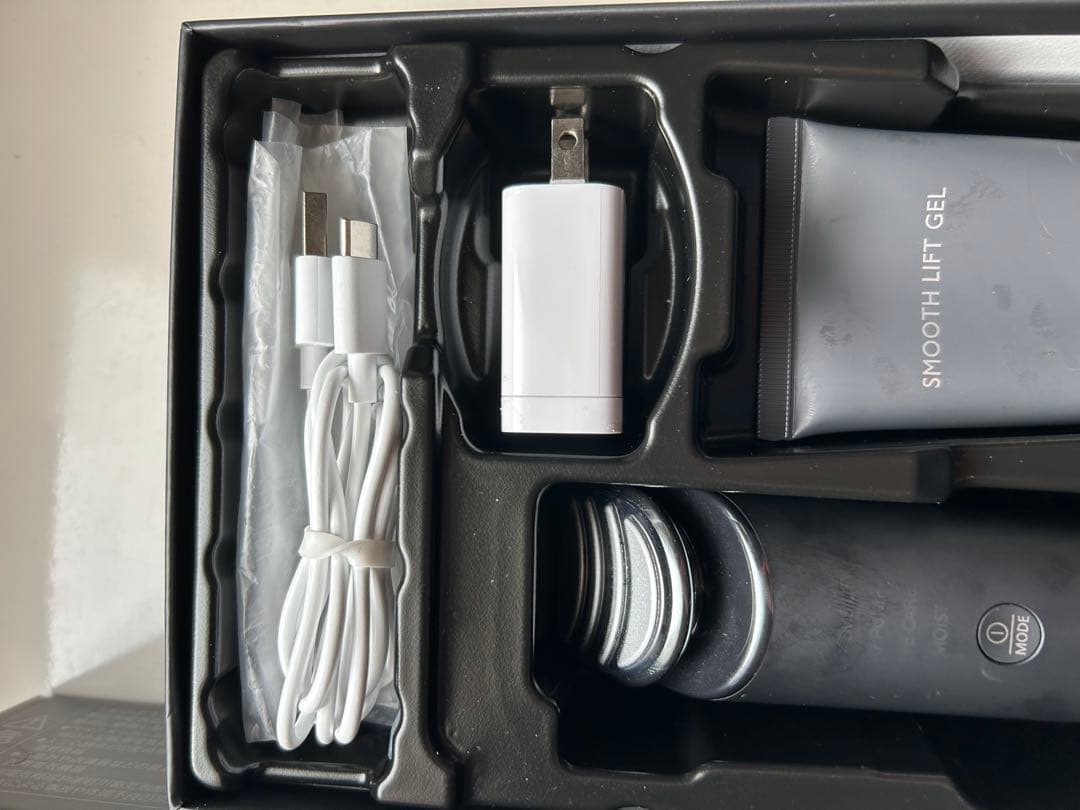 ［箱あり、付属品完備］Panasonic バイタリフト　美顔器