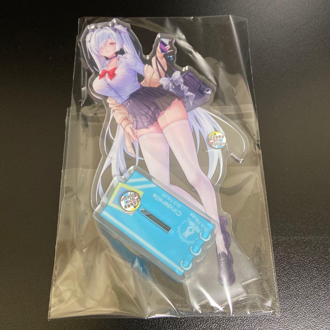 韓国　勝利の女神NIKKE　ニケ　制服　シンデレラ　アクリルスタンド　その1