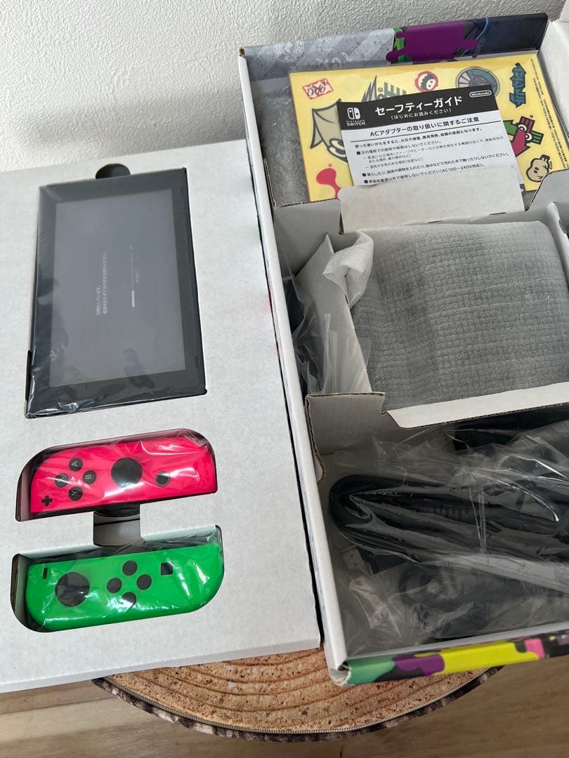 Nintendo Switch ニンテンドースイッチ本体　スプラトゥーン2カラー