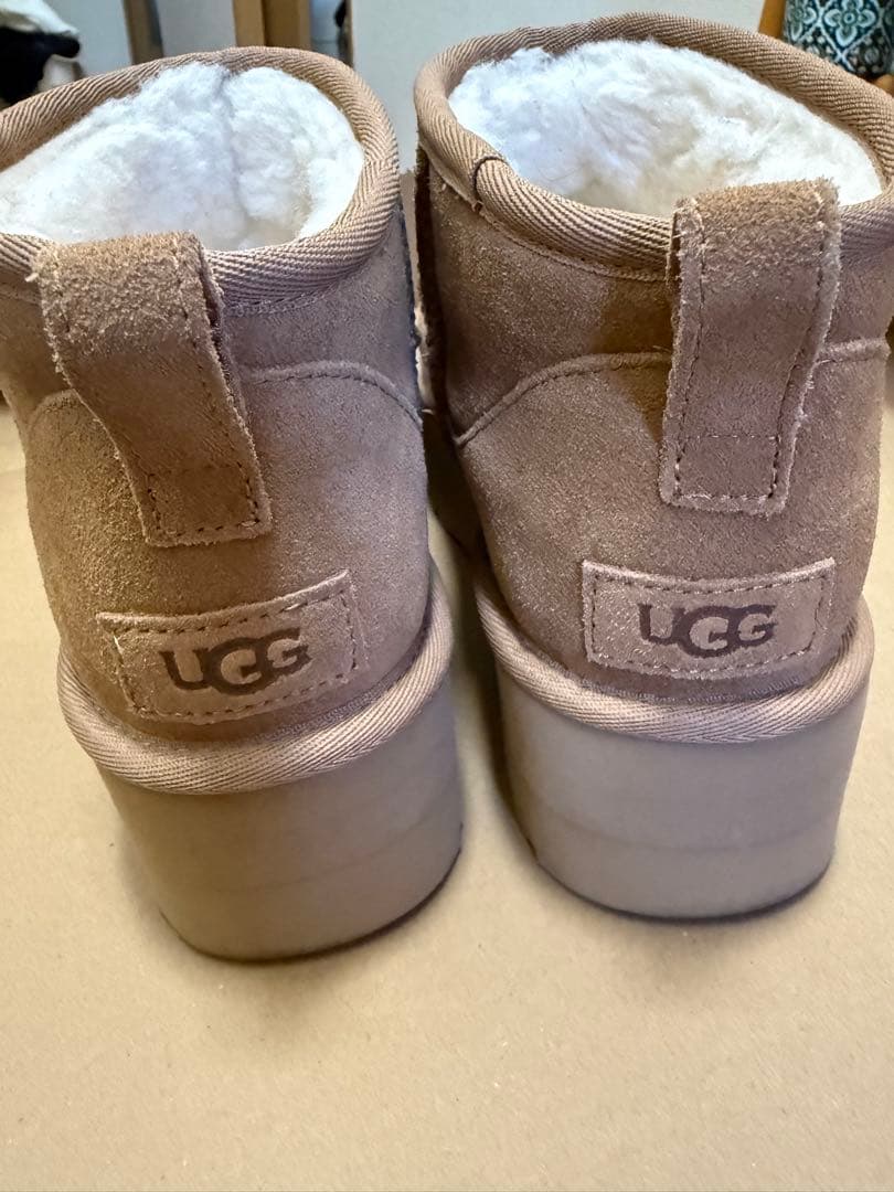 UGG CLASSIC ULTRA MINI PLATFORM 厚底