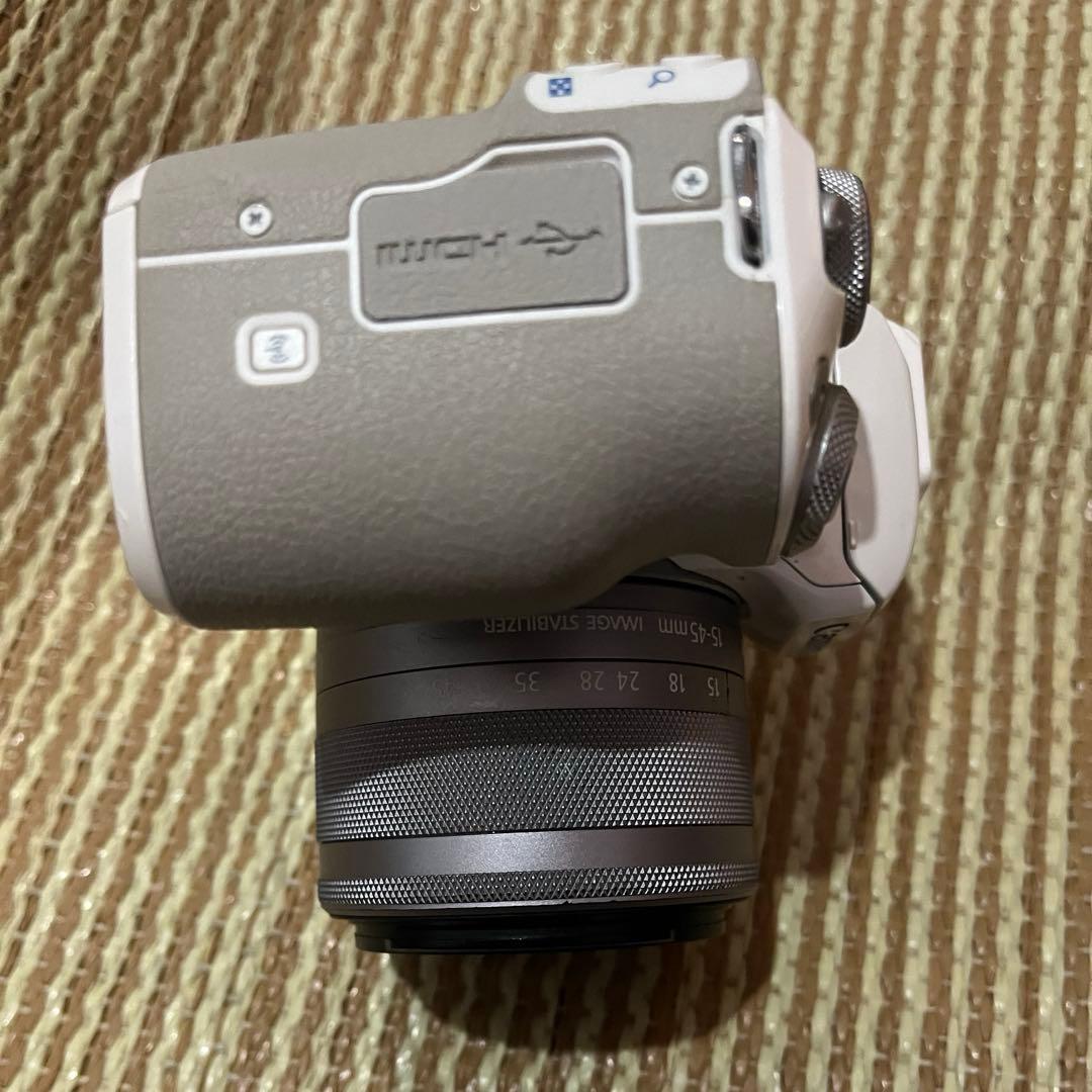 Canon EOS Kiss M ホワイト　動作確認済み　ジャンク
