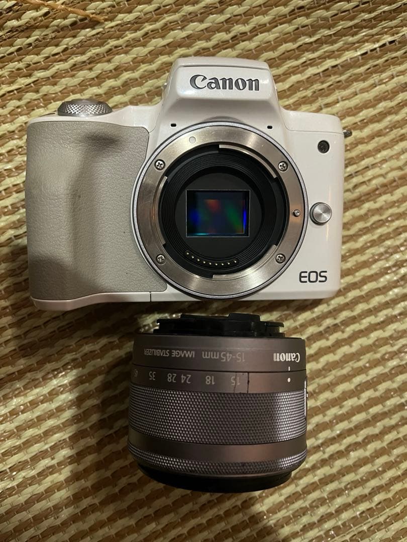 Canon EOS Kiss M ホワイト　動作確認済み　ジャンク