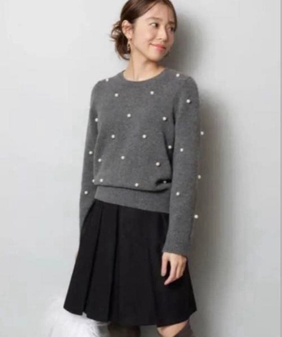 新品タグ付き✨ ジャスグリッティー パール刺繍プルオーバー