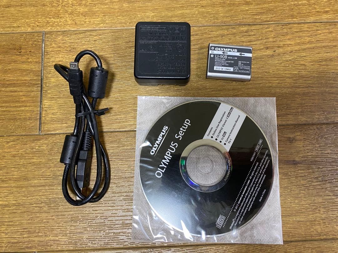 OLYMPUS TOUGH TG-1 シルバー(中古品)