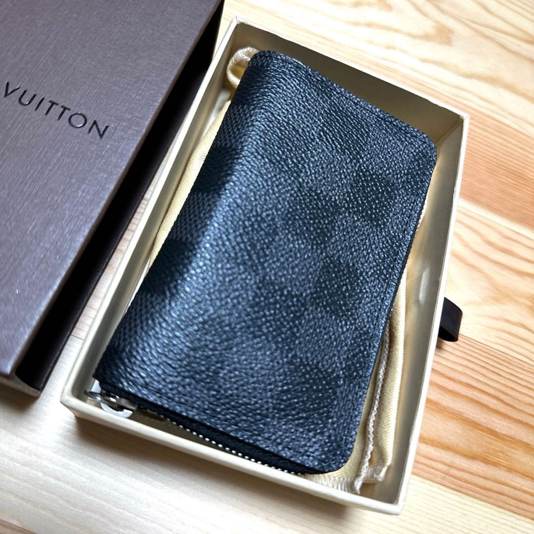 【美品】ヴィトン ダミエグラフィット ジッピーパース N63076