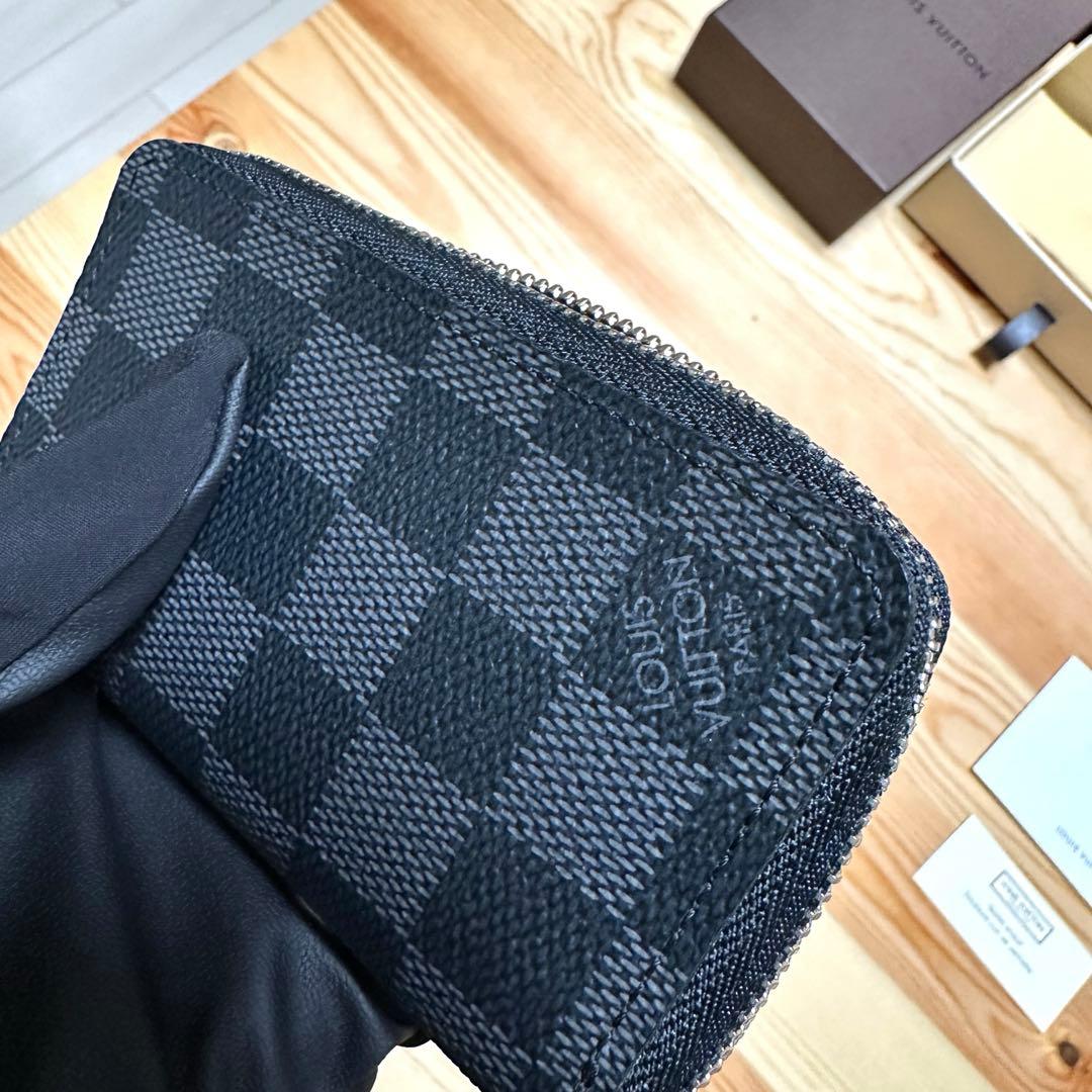 【美品】ヴィトン ダミエグラフィット ジッピーパース N63076