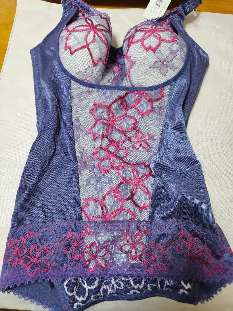 MARUKO アヴァンセサクラボディシェーパー　オウブブルー　F75 r