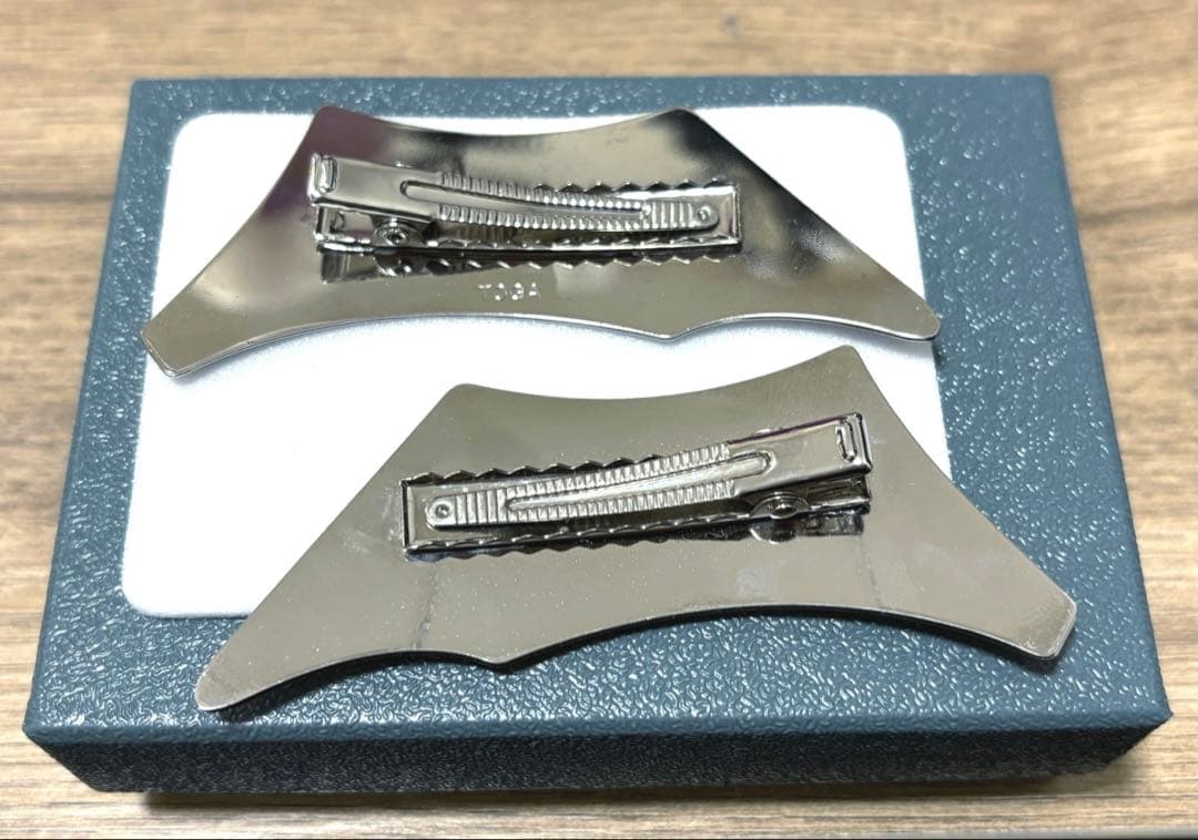 ヘアアクセサリー TOGA ARCHIVES MOTIF PIN 2