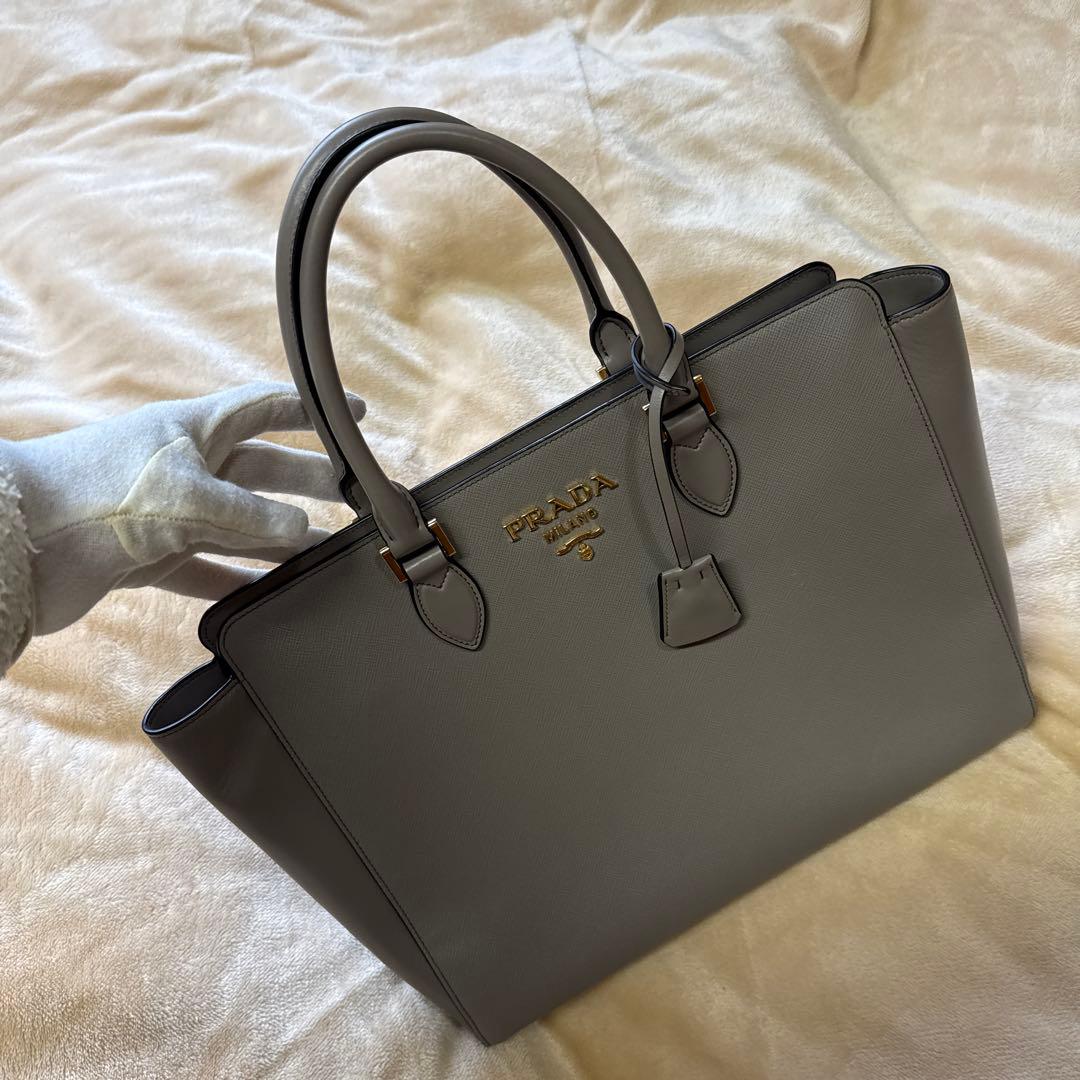 PRADA グレー トートバッグ ショルダー付き