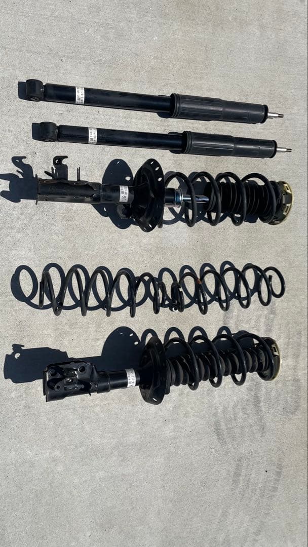 ホンダ　フィット　RS 純正サス