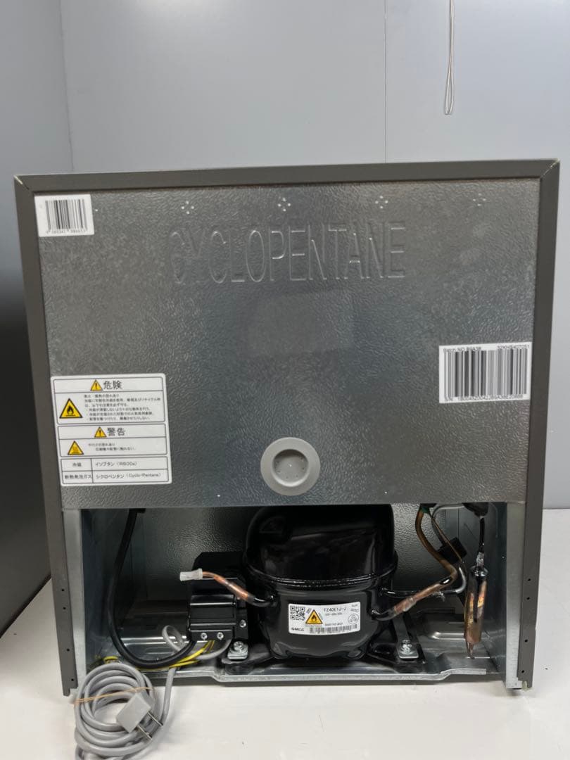 2024年製 Hisense ハイセンス サイコロ型 冷蔵庫 HR-A45S