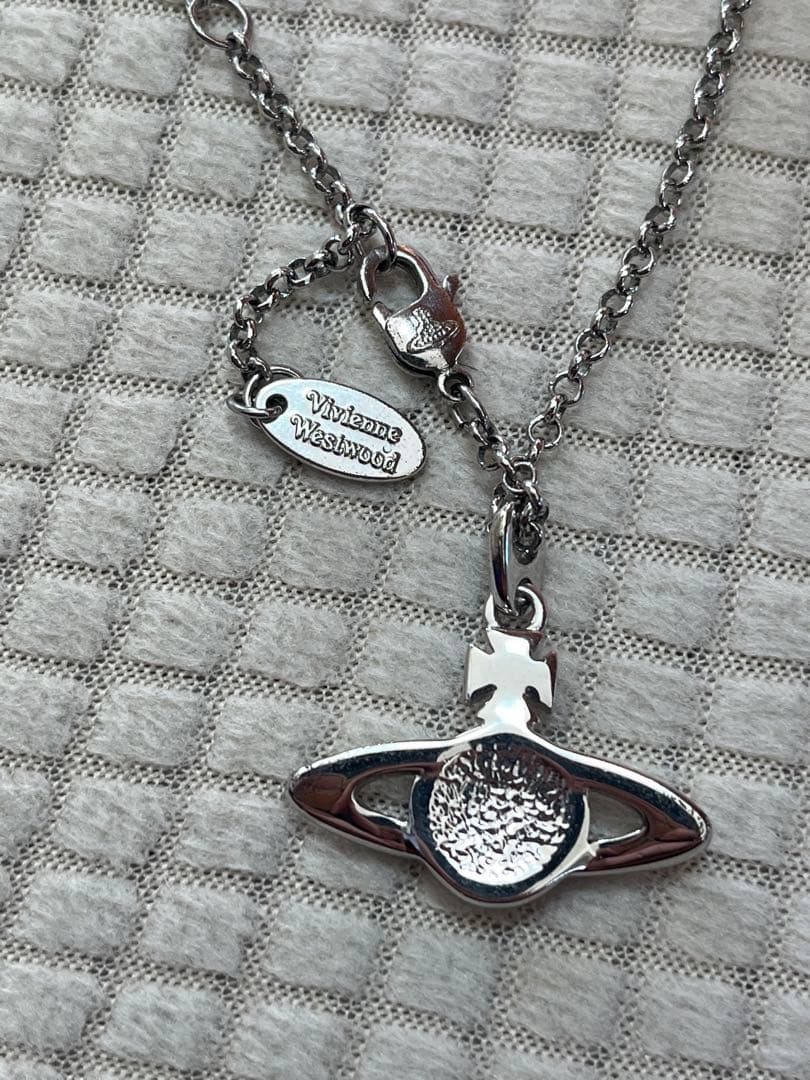 り*ー様 美品 Vivienne Westwood 惑星モチーフ ネックレスシル