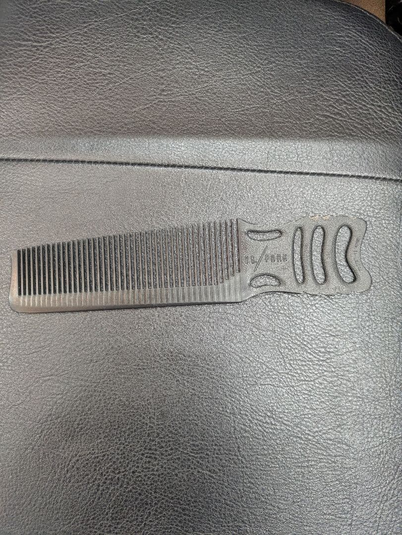 散髪用シザー3本セットとコーム　ジャンク扱い