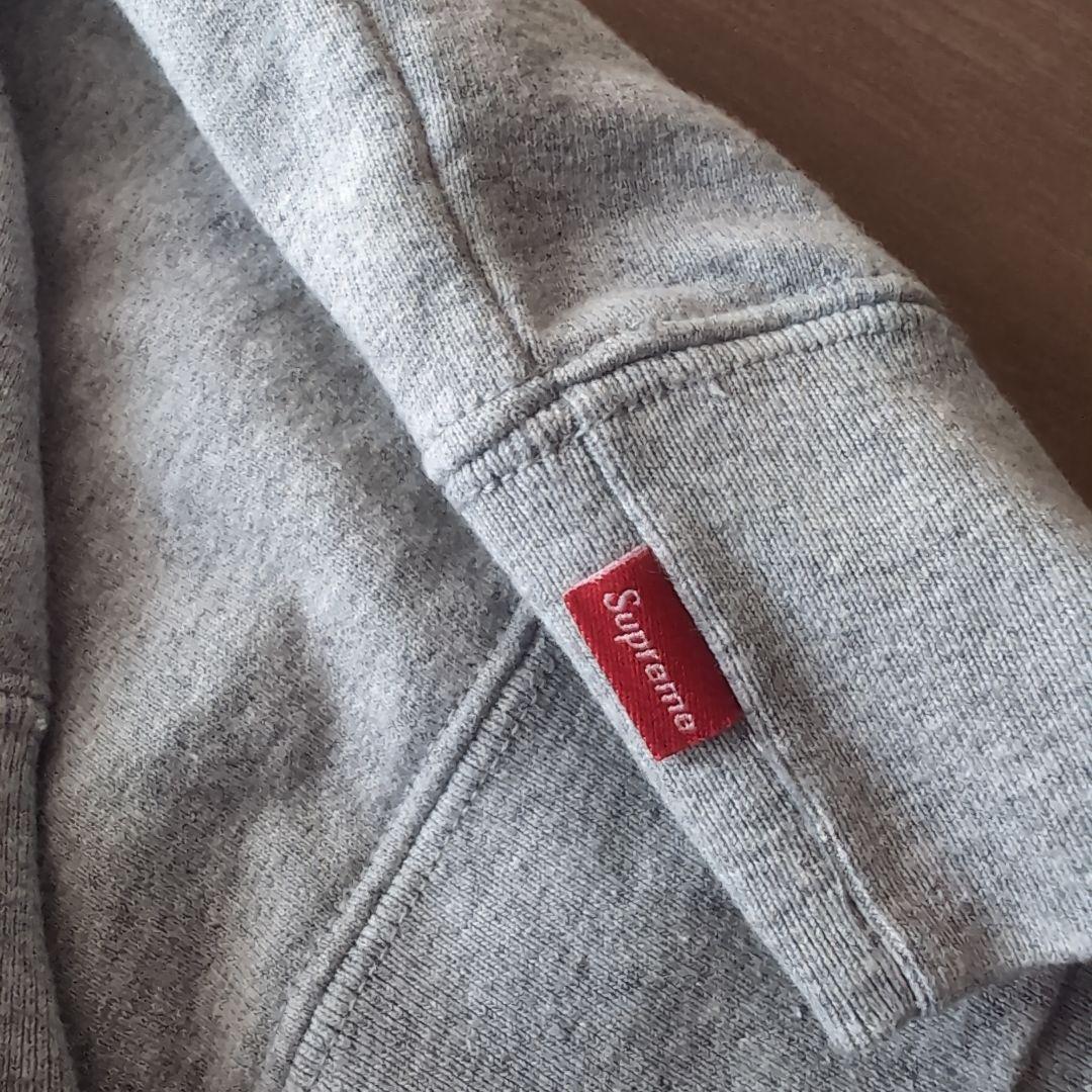 Supreme グレー ロゴプリント トレーナー