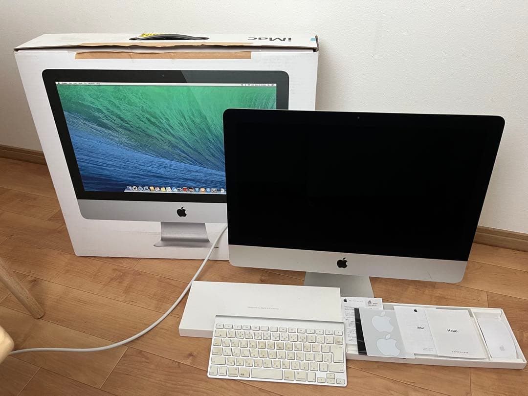 iMac 21.5インチ シルバー 本体 + キーボード + マウス