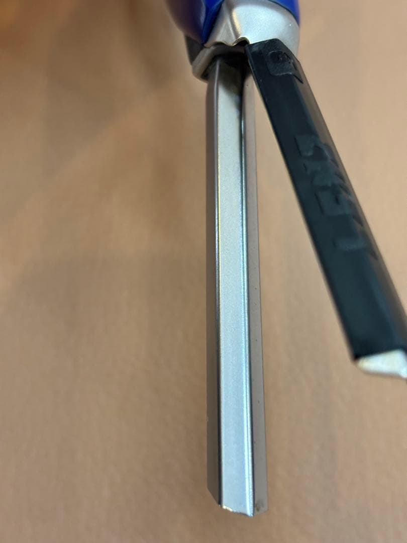 未使用に近い　LENZ e-8レンツアイロン5角8㎜　ロッド最新モデル