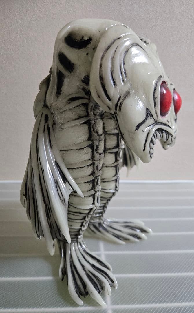 ヒモノラ　ヒモノラデコイ　ソフビ　蓄光　沼津市　味確認生物　リポップ