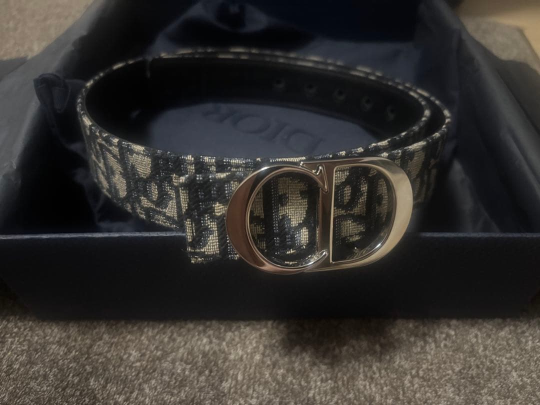 Dior ネイビーベルト