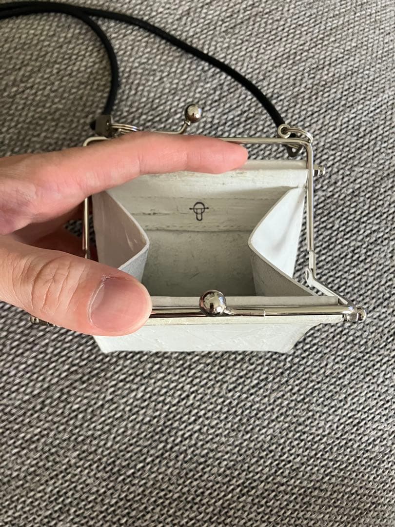 kagari yusukeレザーケース ✳︎ストラップ付き