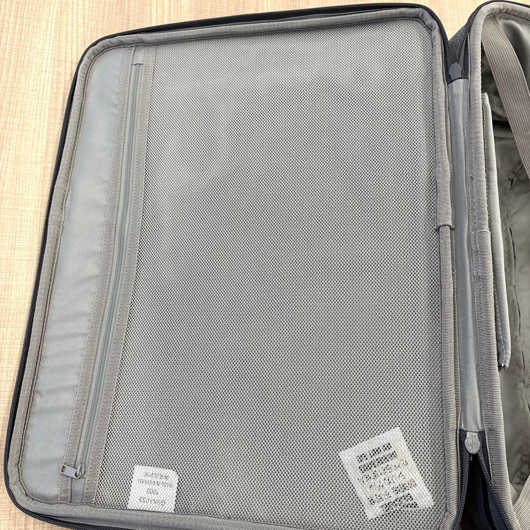 美品✨️廃盤品✨️無印 半分の厚みで収納できるソフト キャリーケース Sサイズ