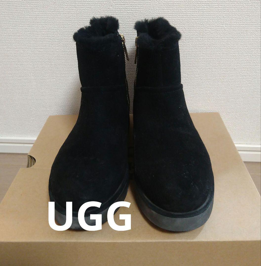 未使用　UGG ブラック Classicムートンブーツ