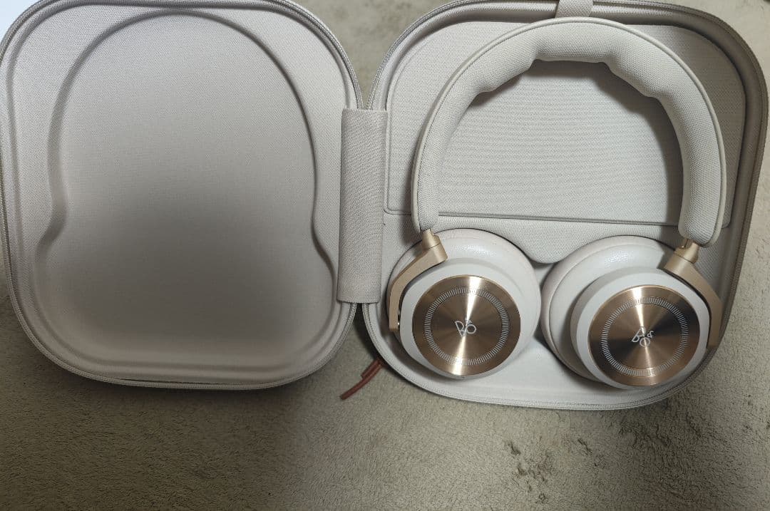 バング&オルフセン Beoplay HX ヘッドホンケース付・ケーブル未使用