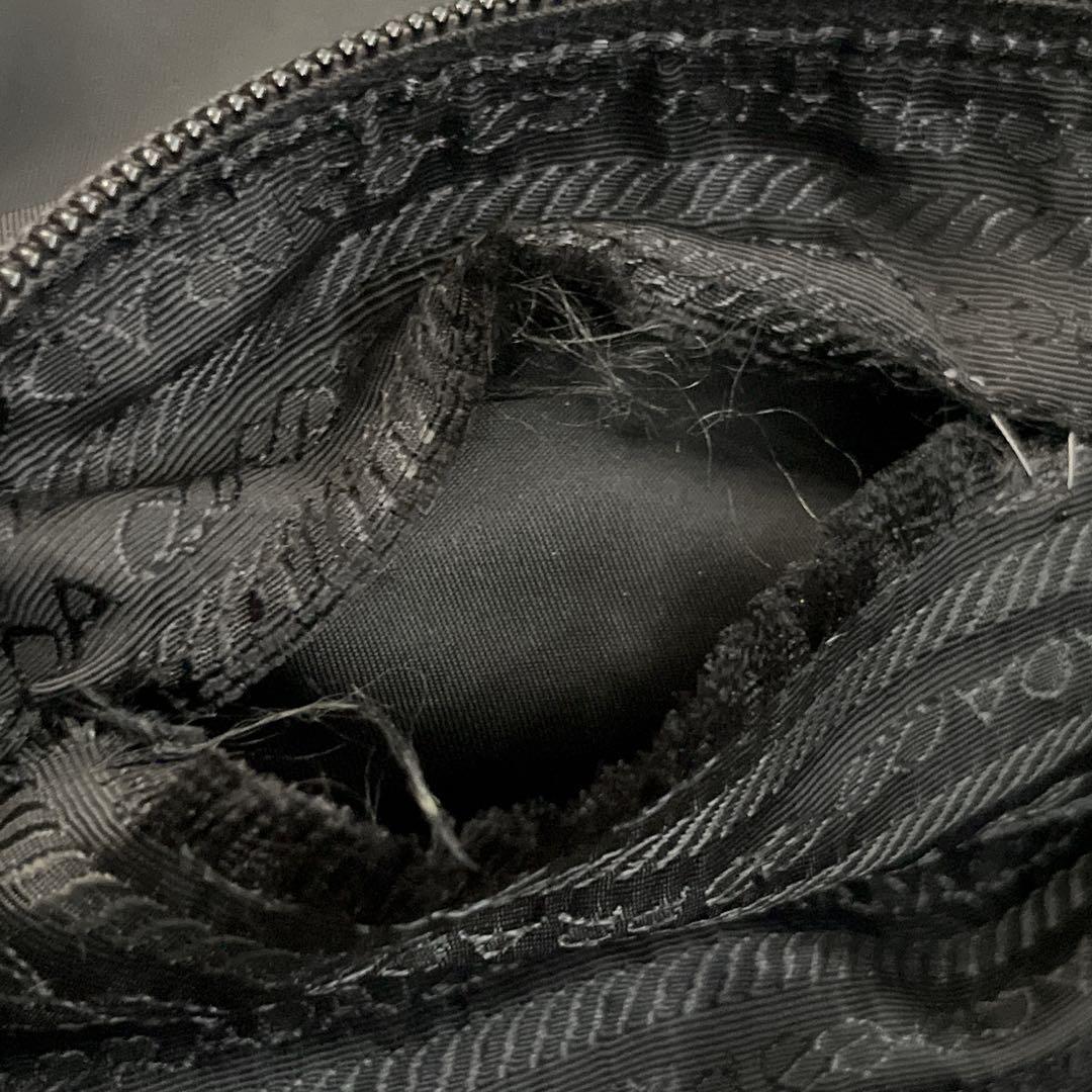 プラダ　カメラバッグ　ショルダーバッグ　三角ロゴ　横型　ナイロン　レザー　y2k