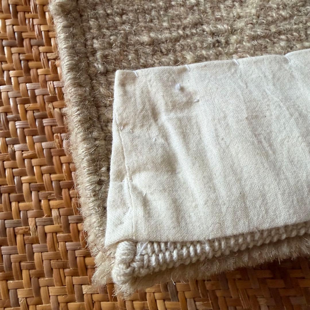 チベタンラグ　シートラグ　チェアマット　雲ナチュラル