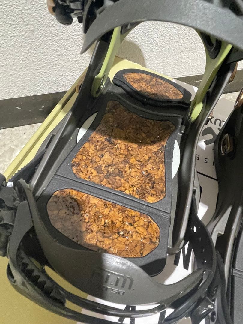 【美品】fluxフラックスSR スノーボードビンディング　サイズS