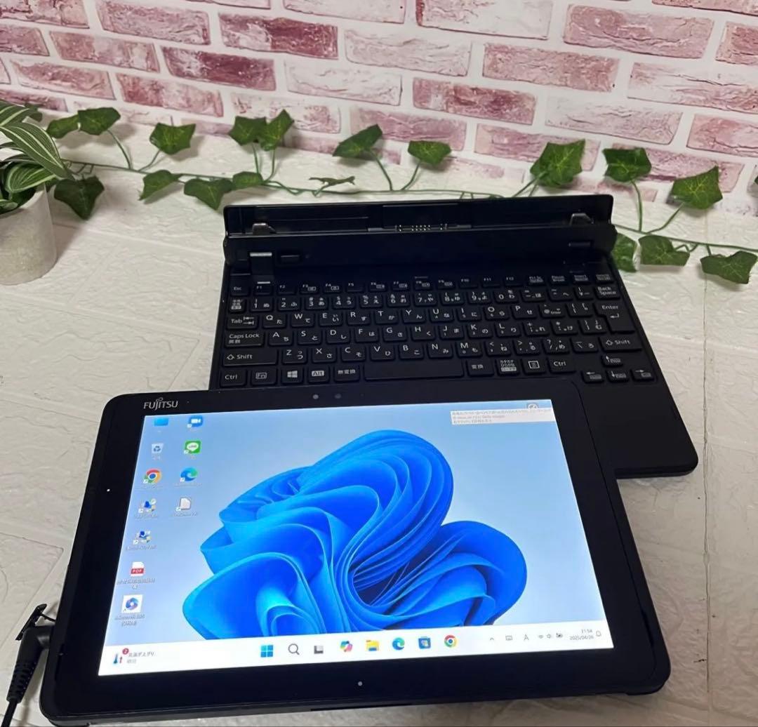 ★タブレット中古富士通SSD128GB★Q509/VE カメラ ノートPC008