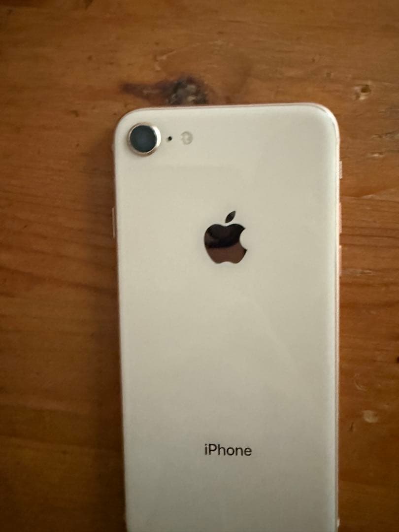 Apple iPhone 8本体 64GB