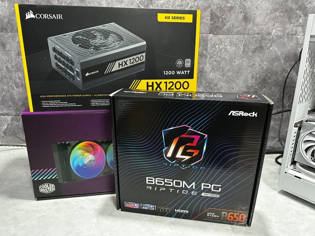 電源ユニット/簡易水冷/マザーボード