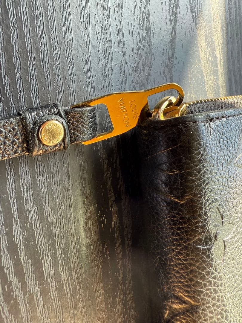 Louis Vuitton ブラックレザー 長財布