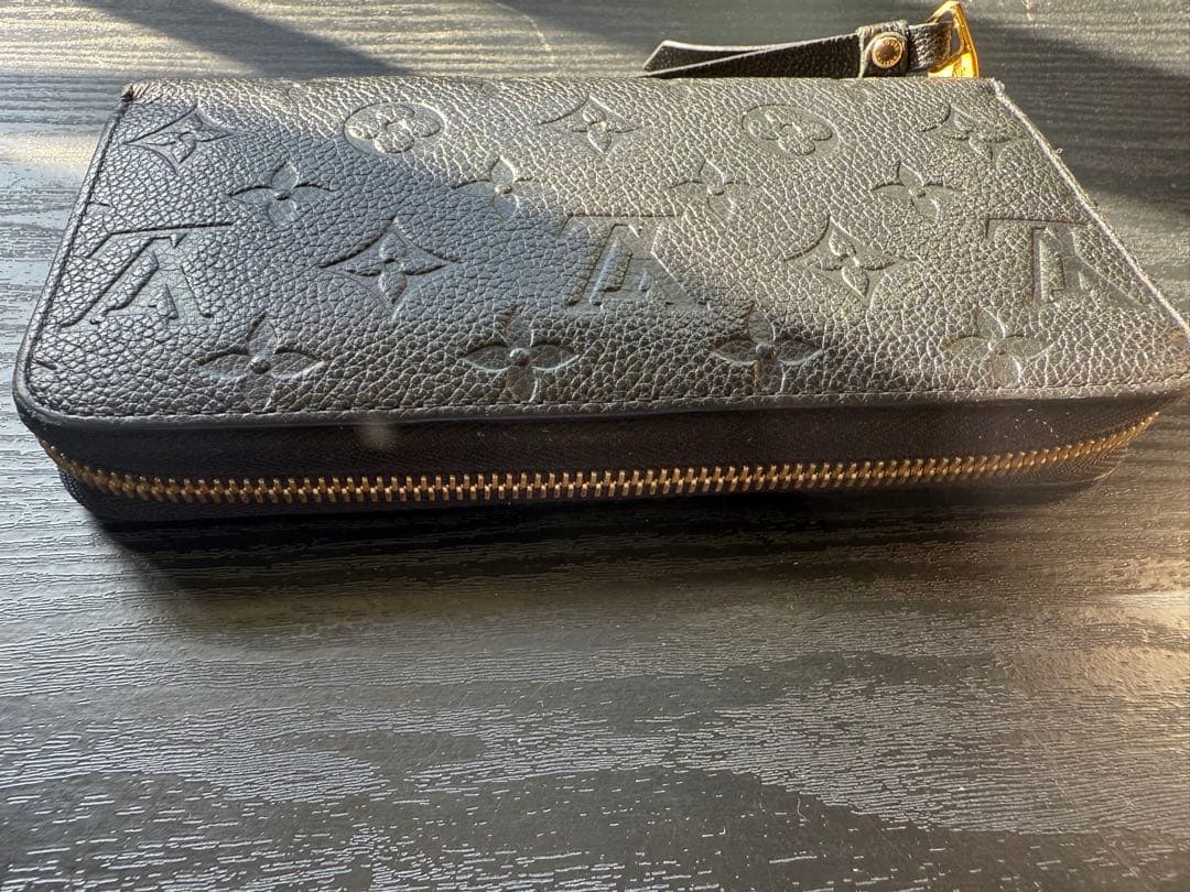 Louis Vuitton ブラックレザー 長財布