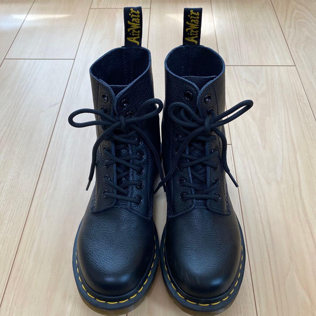 ドクターマーチン　8ホール　PASCAL VIRGINIA 13512006 黒