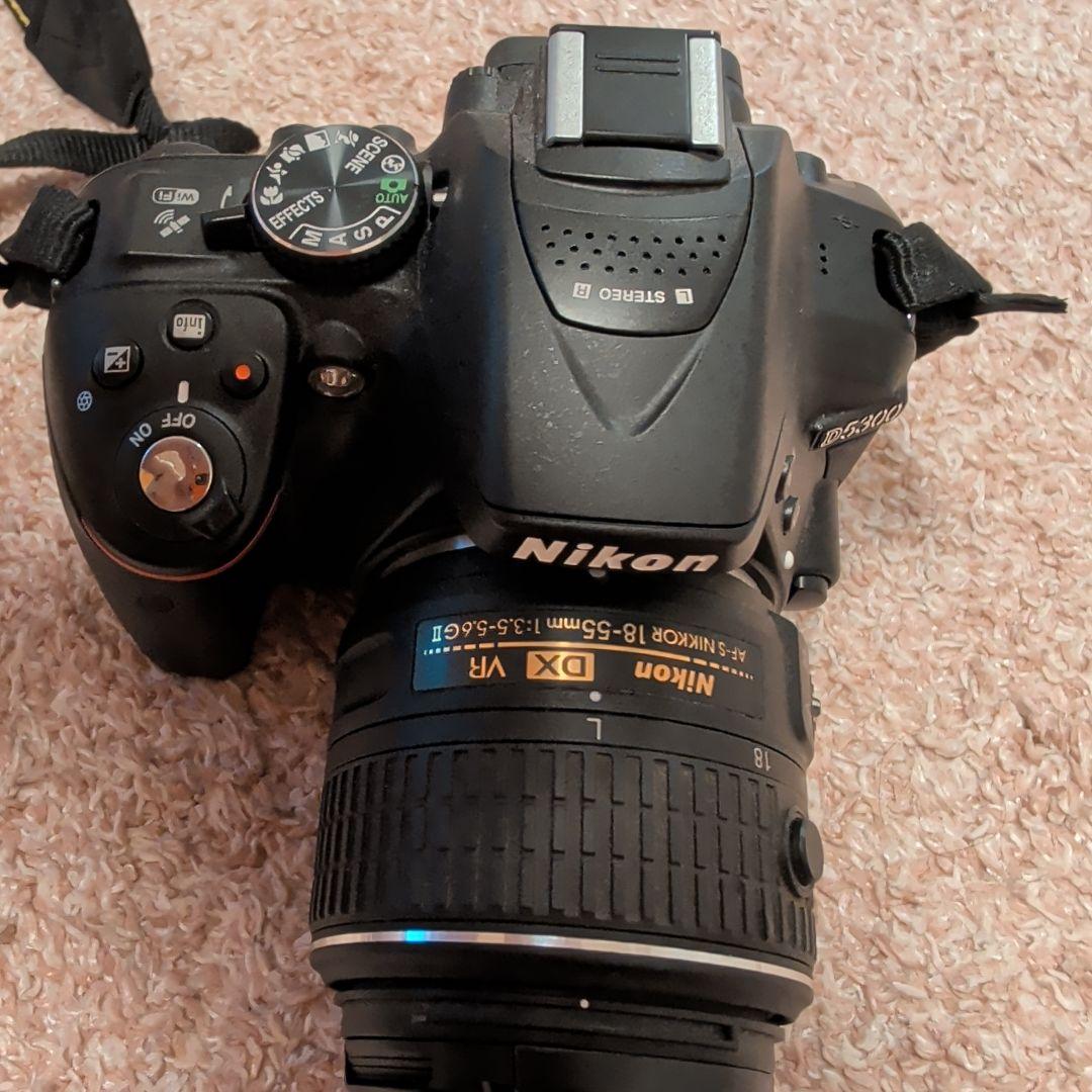 ズ*ん様 Nikon D5300 デジタル一眼レフカメラ 本体とレンズ付き
