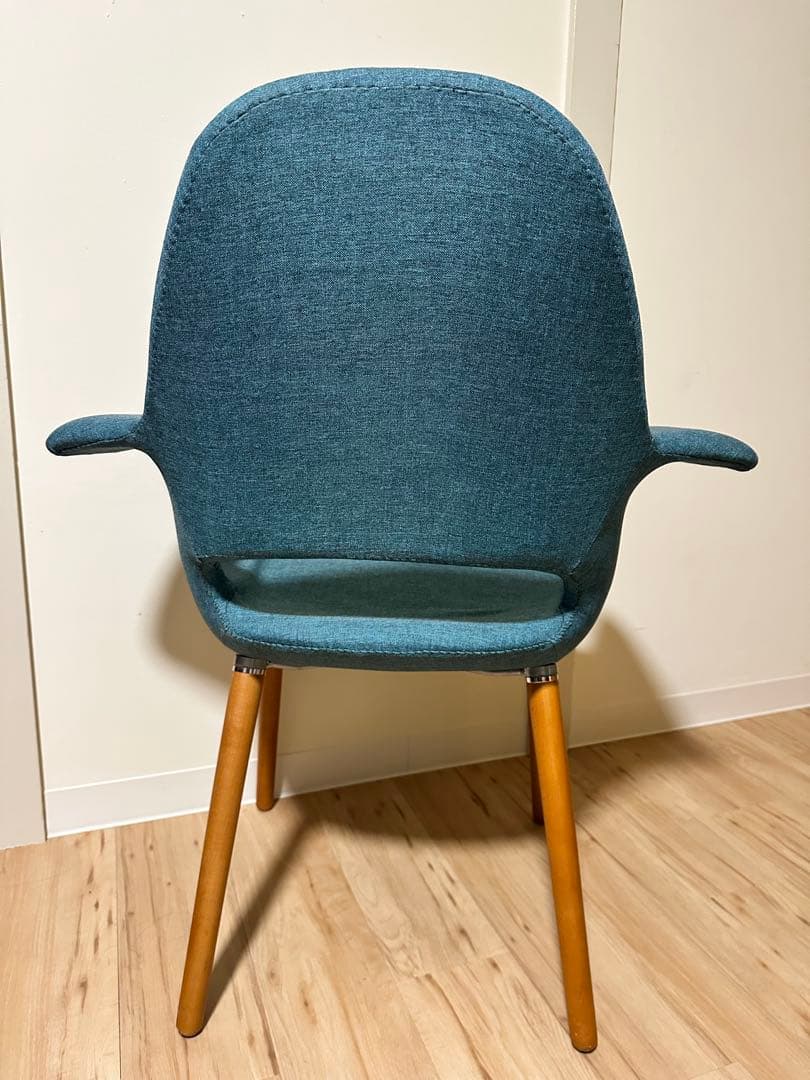 きゃのん 青いアームチェア 布地 木製脚