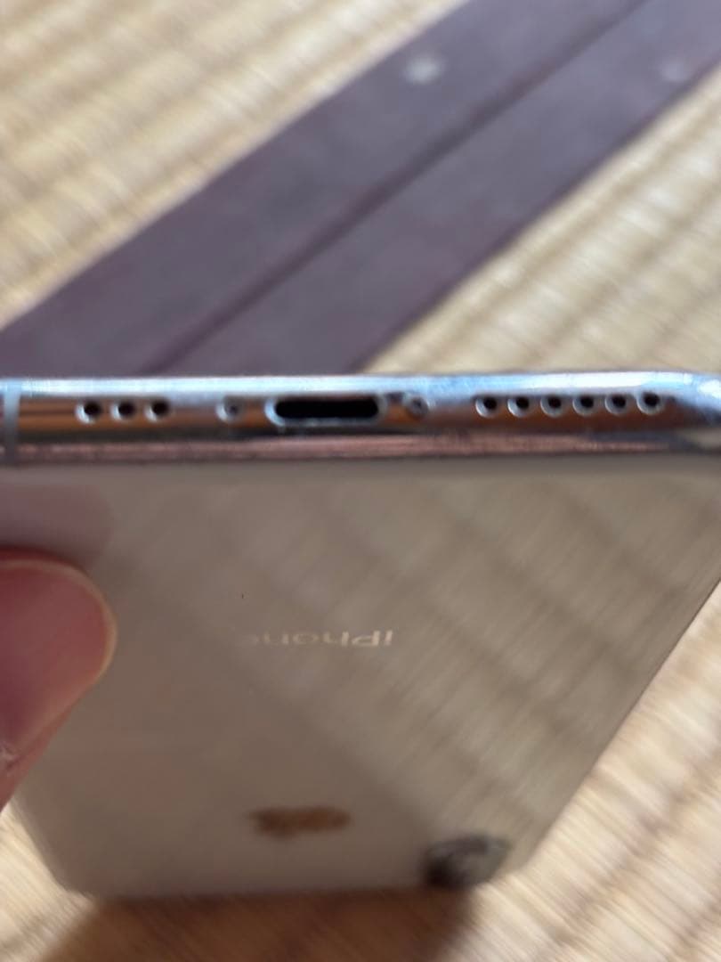 Apple iPhone Xs 256GB 中古　傷有り