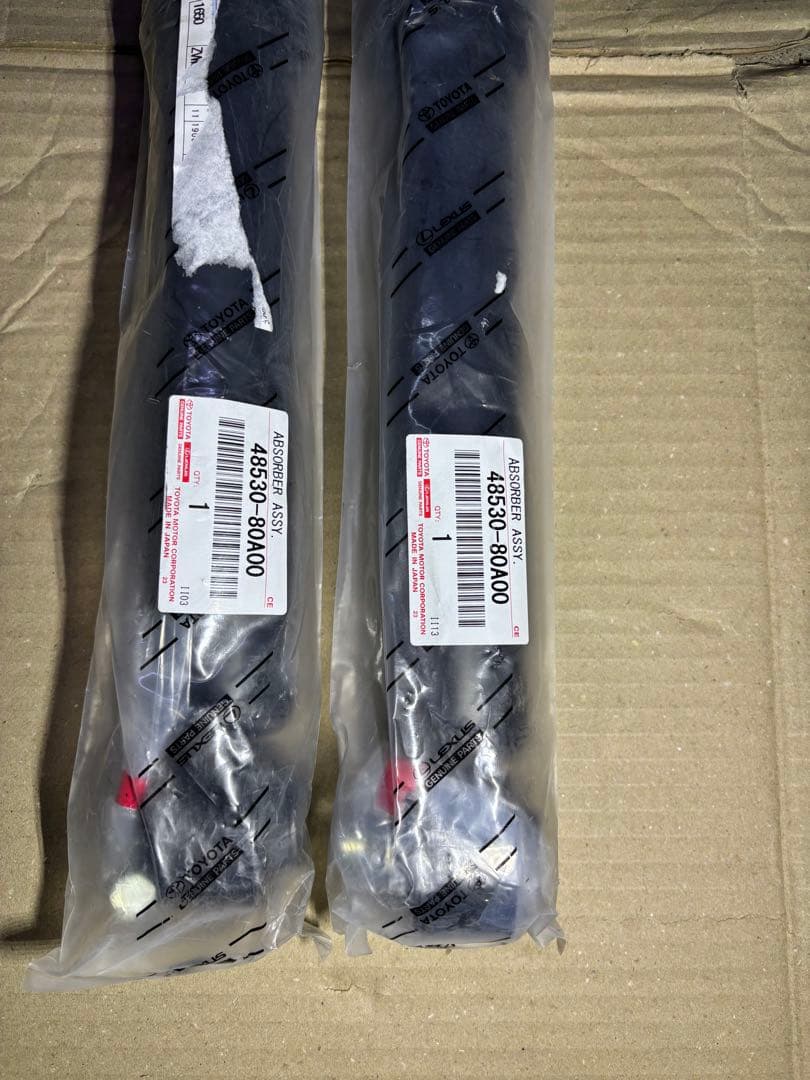 純正未使用！　50 51 プリウス　リアショック左右　48530 80A00