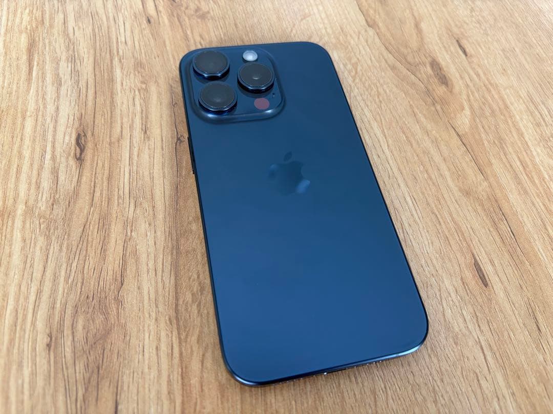 【美品】iPhone 15 Pro 256GB ブルーチタニウム