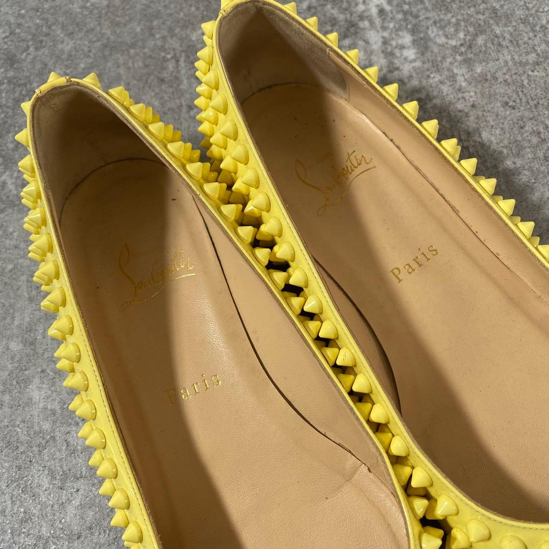 クリスチャンルブタン　フラットシューズ パンプス スタッズ パテント　イエロー