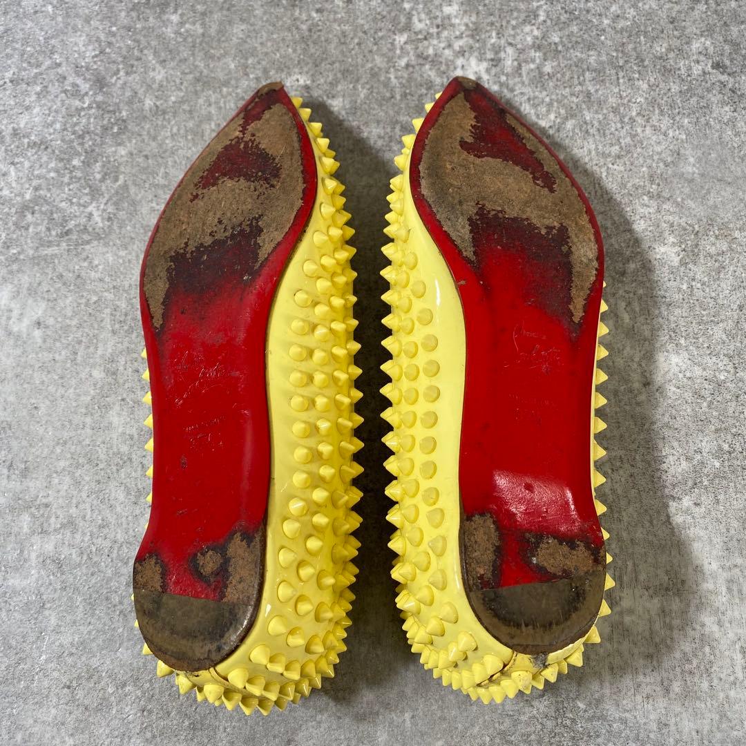 クリスチャンルブタン　フラットシューズ パンプス スタッズ パテント　イエロー