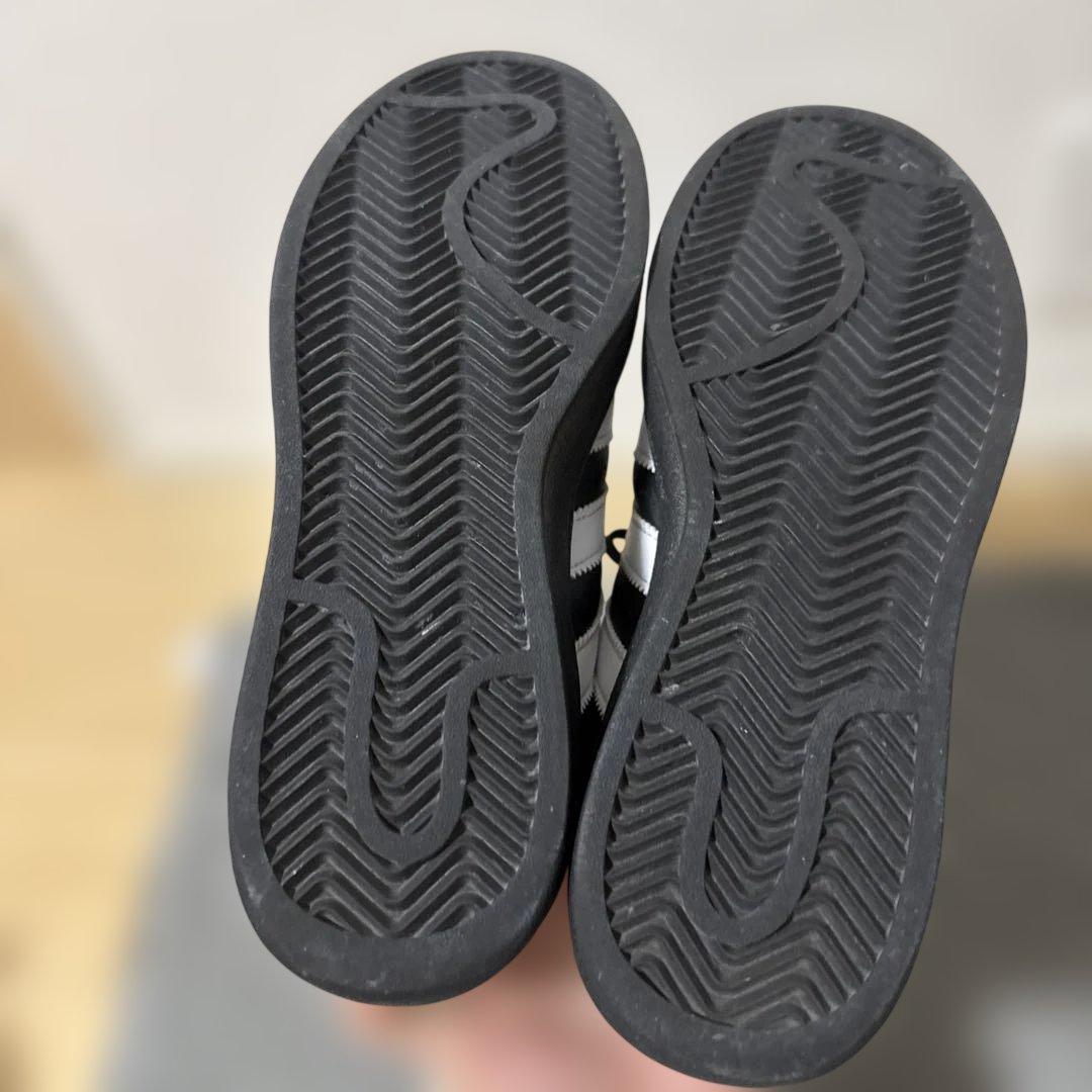 adidas SUPERSTAR ブラック/ホワイト スニーカー