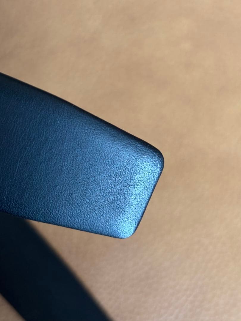 【美品】 Burberry Londonレザーベルト 本革ブラック 銀 バックル