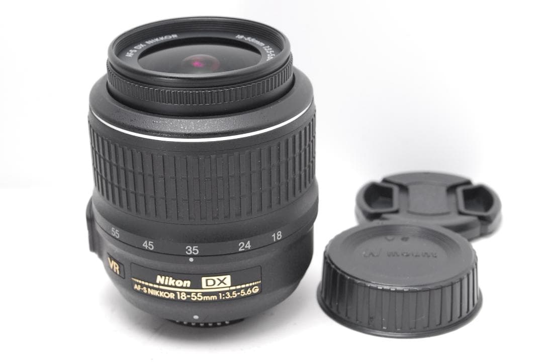 付属品多数　使用感少なめ美品　Nikon D3300　スマホ転送　高画質モデル